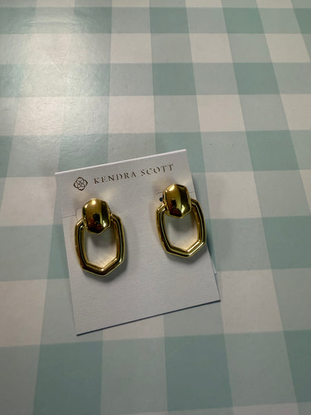Kendra Scott Jewelry Look
